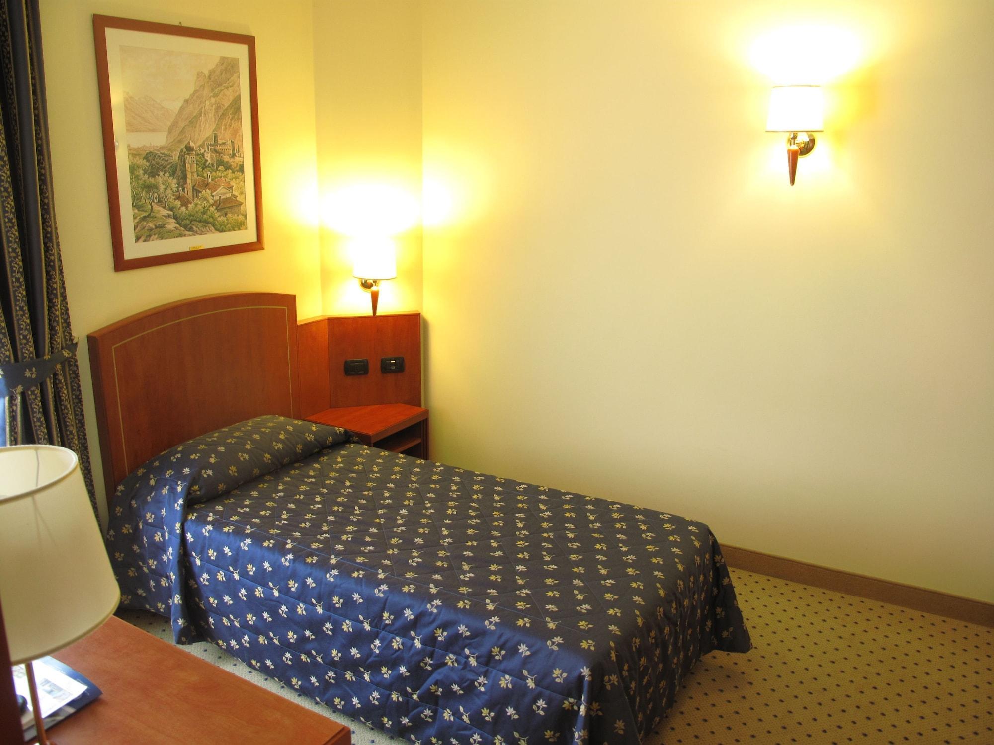 Olivo Hotel 3*